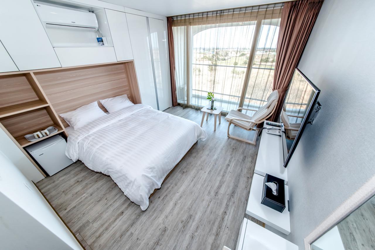 Go To Bed Resort Seogwipo Dış mekan fotoğraf