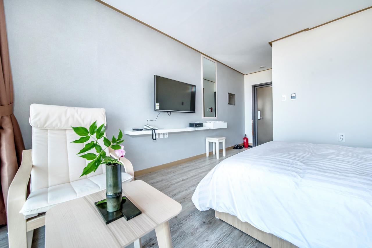Go To Bed Resort Seogwipo Dış mekan fotoğraf